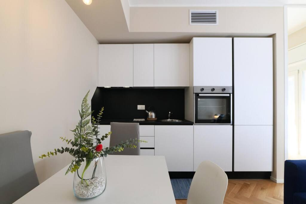 Primopiano - Jenner Apartment Милано Екстериор снимка